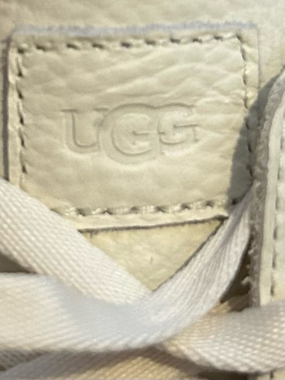 UGG Women’s Alameda Cream Leather Sneakers with Tan Heel Accent - size 9 - Picture 11 of 14